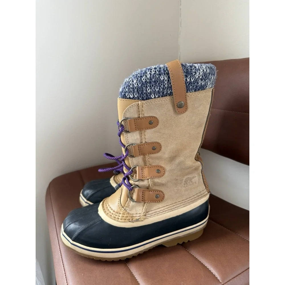 Sorel Joan‎ Size 4 Waterproof Winter Boots Purple And Blue Like New